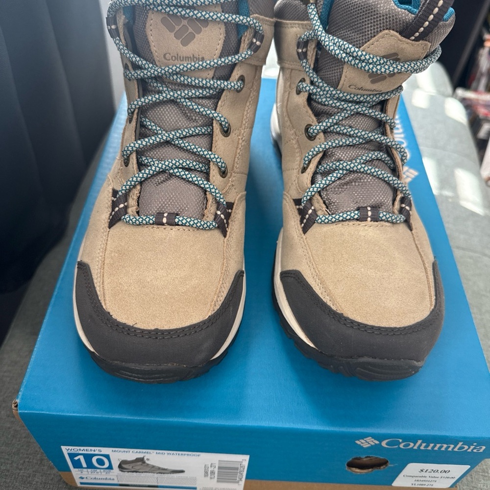 Columbia Fossil and Black Waterproof Boots